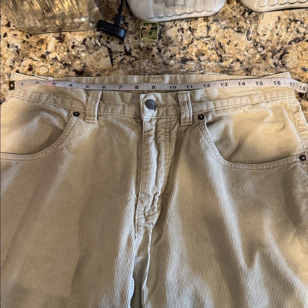 Patagonia Classic Corduroy Khaki Pants Sz 34x28 EUC - Picture 7 of 7